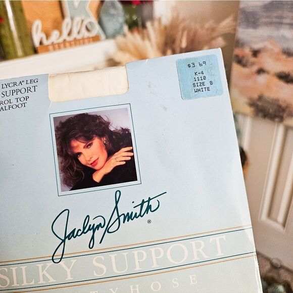 VTG Jaclyn Smith White Silky Support W. Lycra Pantyhose. - Picture 5 of 11